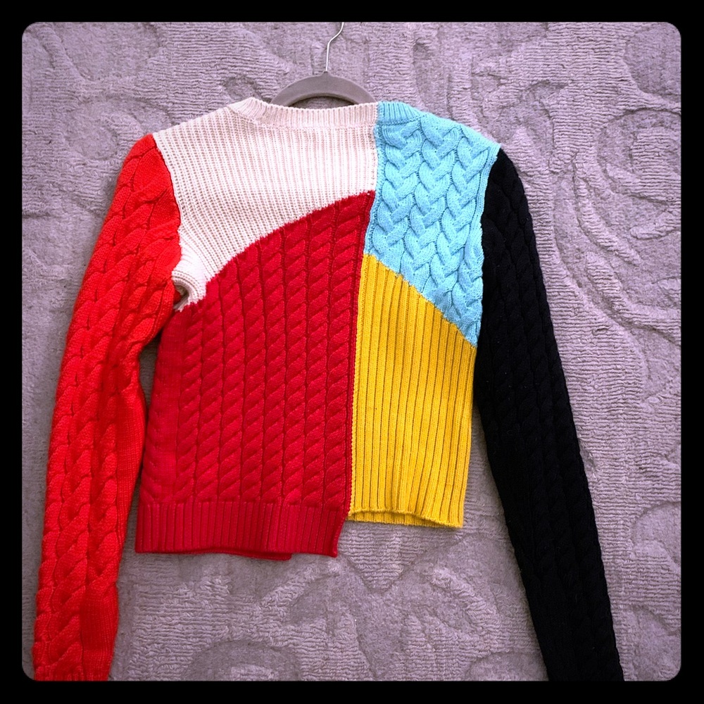 Alice and olivia sweater. New never worn. Size xs.